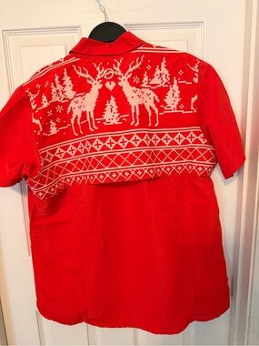 Magellan Outdoors Women's Short-Sleeve  Holiday Red Button-Down Shirt